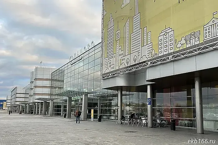 On October 20, the Branch of the Social Fund of Russia for the Republic of Tatarstan presented 13 LADA Vesta cars with automatic transmissions to citizens injured at work. 27.10.2025. Kaibitskie Zori. Republic of Tatarstan. Bolshiye Kaibitsy.