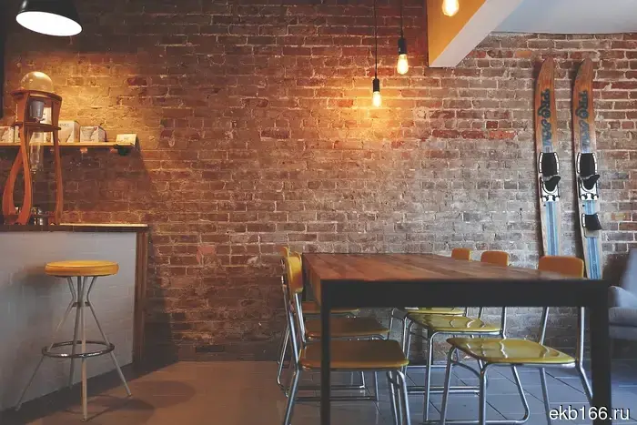 The economist predicted big problems for Yekaterinburg restaurants.