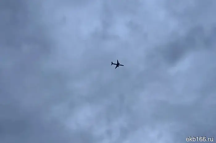 В Свердловской области вновь введён режим беспилотной опасности уже во второй раз за сутки.