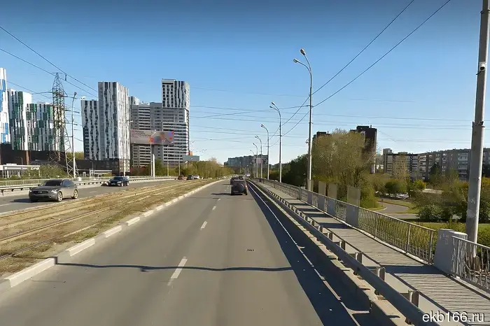 Движение по Малышевскому мосту будет ограничено до завершения месяца.