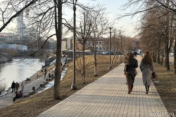 В Свердловскую область поступает аномальное тепло, температура достигнет +21 градуса.