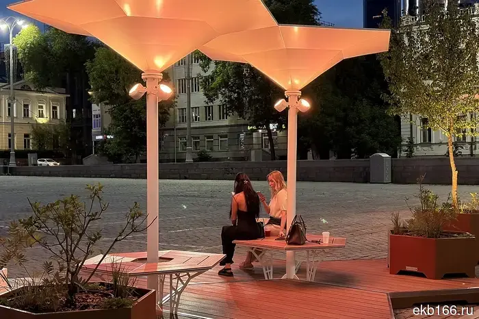 В центре Екатеринбурга запускается бесплатная летняя зона для отдыха.