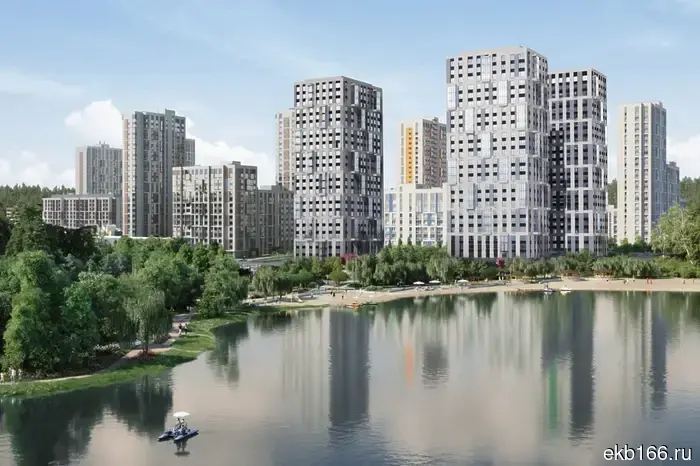 Люди начали проводить фестивали на Уктусской набережной в Екатеринбурге.