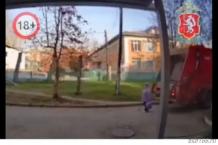 A garbage truck ran over an elderly woman in the courtyards of Krasnoturyinsk.