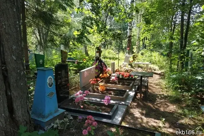 В Екатеринбурге увеличились цены на похоронные услуги.