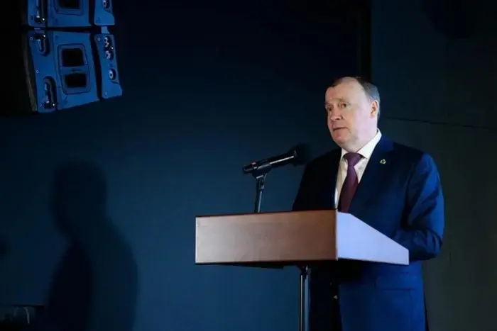 The Mayor of Yekaterinburg, Aleksei Orlov, announced whether he is truly leaving his position.