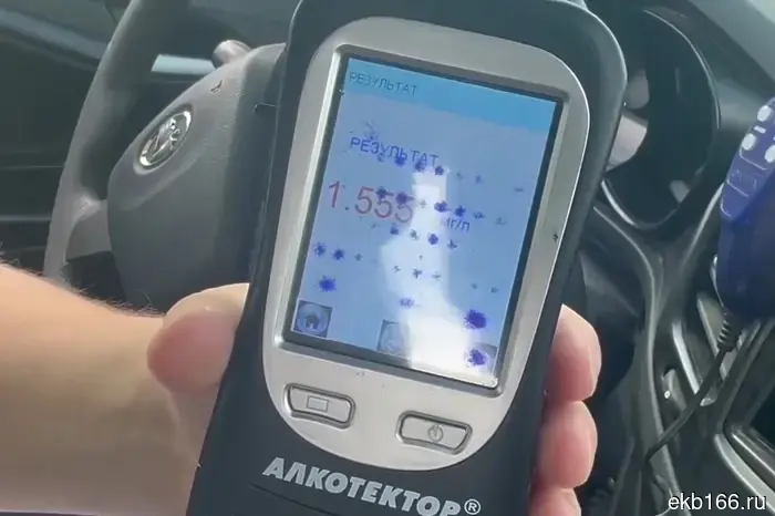 In Turin, inspectors stopped an extremely drunk driver of a passenger car.