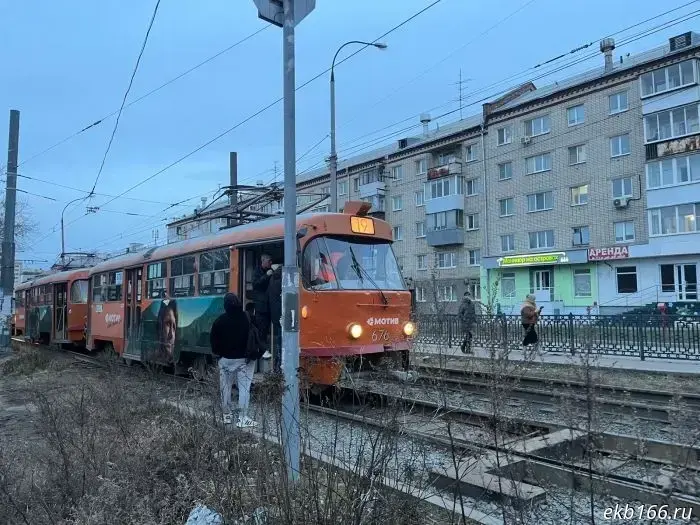 Trams have stopped on Tatishcheva Street.