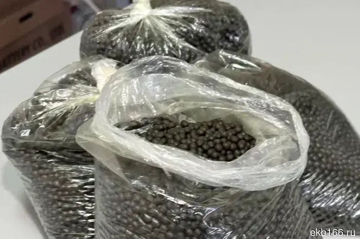 Таможенники Кольцово сообщили о количестве задержанного насвая с начала года.