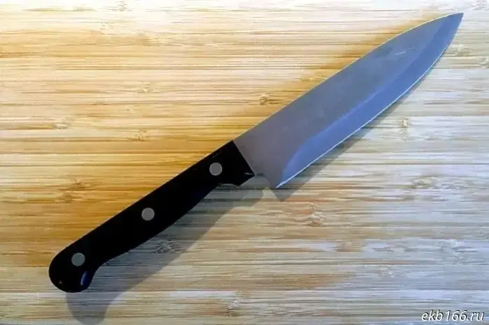 A Sverdlovsk resident stabbed a stranger near a store.