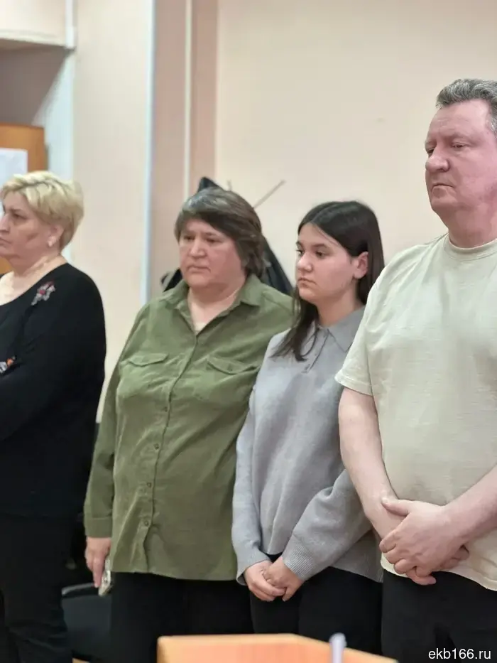 На Серовском тракте в результате аварии, вызванной курсанткой автошколы, погибли трое человек в встречной машине (ФОТО).