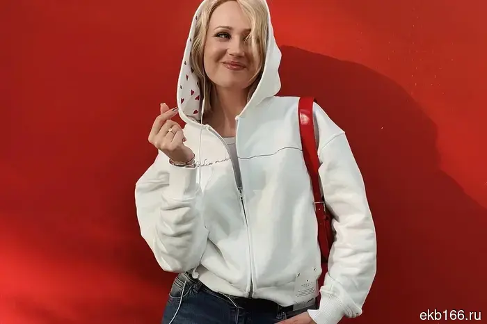 Media: Singer Klava Koka earned 1.3 million in an hour from selling branded hoodies.