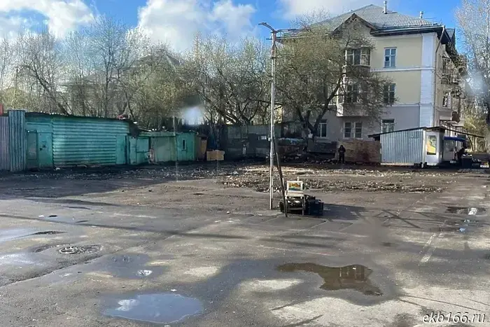 The flea market at Uralmash has moved.