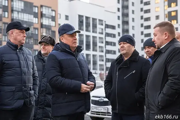 "So far it hasn't been stocked with fish." The Yekaterinburg mayor's office will repair the sewage system in a new building on Yevgeny Savkov Street.