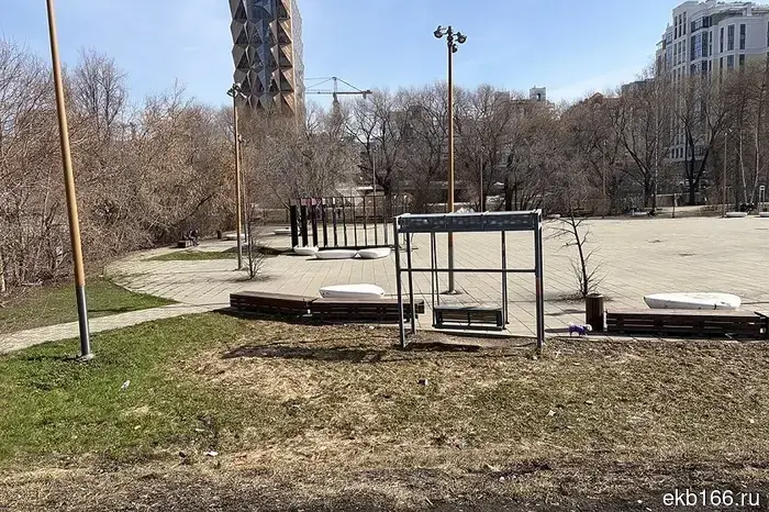 Губернатор Паслер обозначил для своих подчиненных две основные задачи.