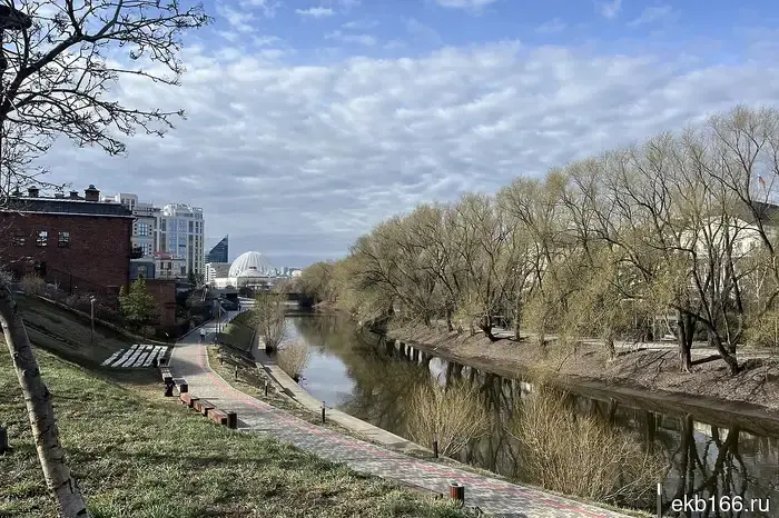 В Свердловской области температура поднимется до +17 градусов.