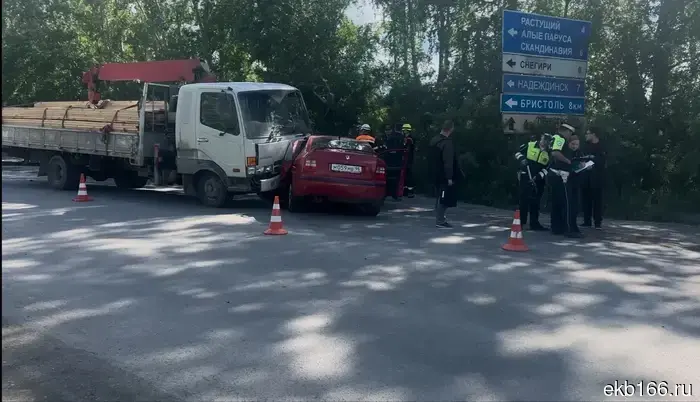 The driver died in Yekaterinburg in a collision on the Old Siberian Highway.