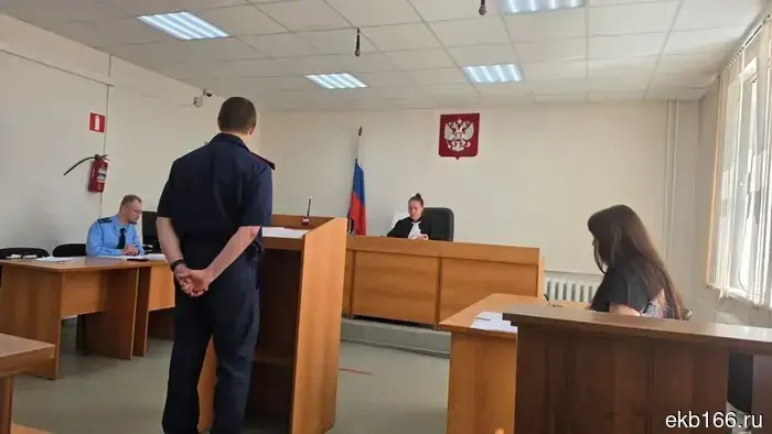 Судебные приставы в Свердловской области забрали у матери ребенка, который по решению суда остался с отцом.