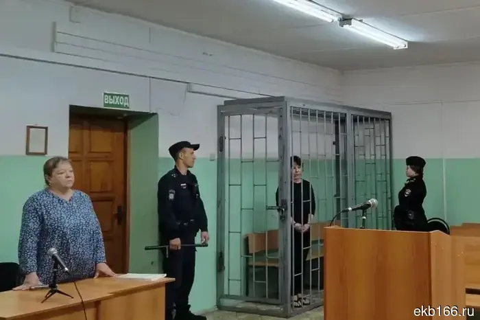 Свердловчанка осталась недовольна обслуживанием в магазине и вернулась с топором.
