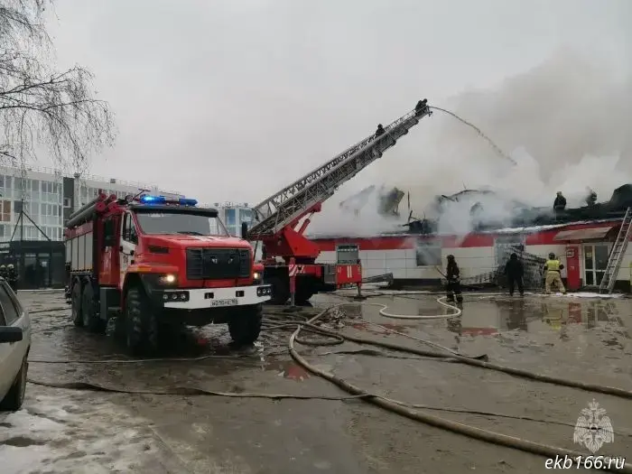 A Magnit store burned down as a result of a gas cylinder leak in Surgut.