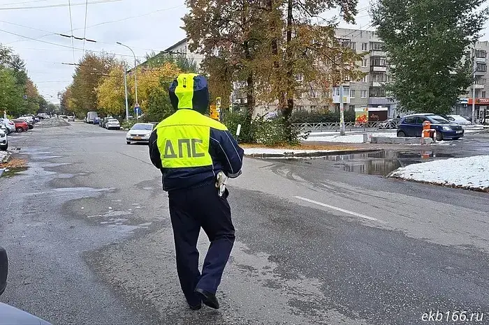 В Екатеринбурге обновят дорожную разметку.