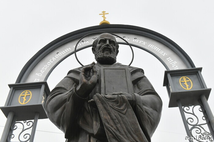 A monument to Saint Nicholas the Wonderworker was ceremoniously unveiled near the village of Chudovo (PHOTO)