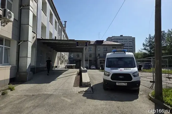 В Екатеринбурге медики вытащили пациентку из комы.