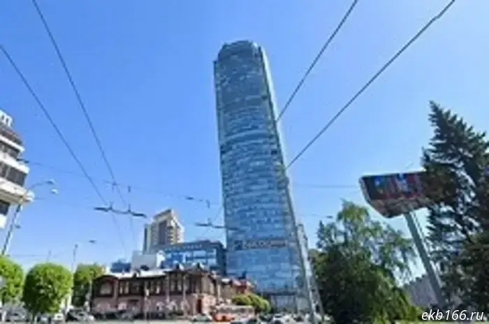 На Вторчермете вспыхнуло пламя на строительстве жилого комплекса.