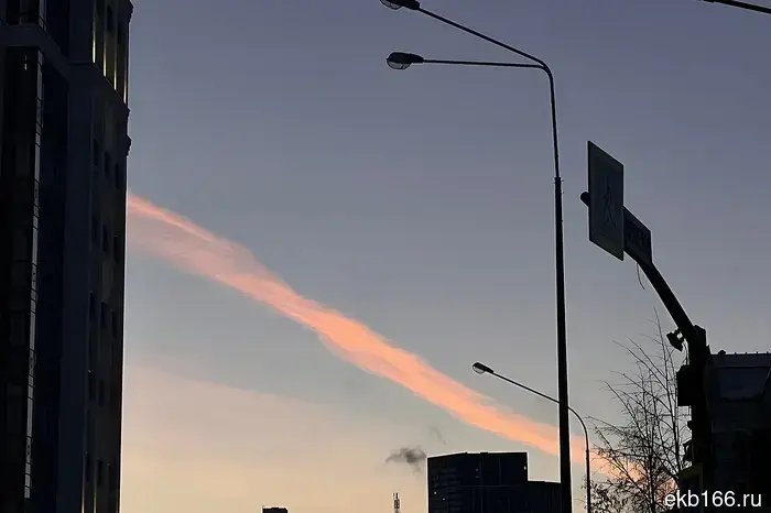 Семья из Екатеринбурга поделилась историей о том, как они выжили во время атаки на свой дом беспилотником.