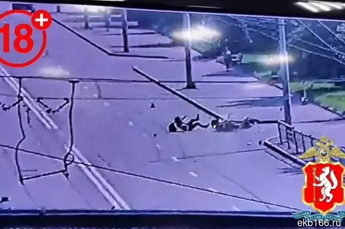 A motorcyclist fatally hit a pedestrian on Kraulya.