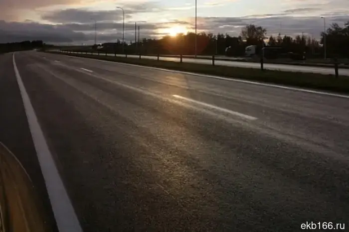 На восстановление трассы Екатеринбург — Тюмень будет выделено свыше двух миллиардов рублей.