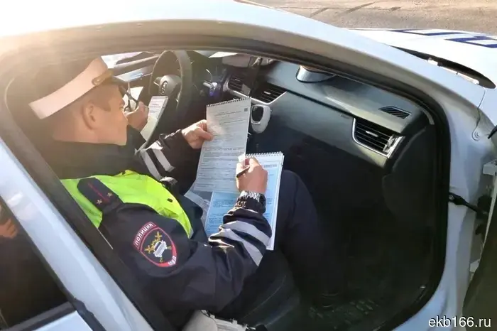 A teenager was injured in a minibus that was involved in an accident on Krasnoflotsev Street in Yekaterinburg.