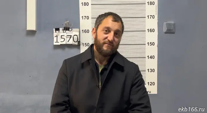 Задержан мошенник, который «занимал» у жителей элитных жилых комплексов в Екатеринбурге деньги на «взятку» (ВИДЕО)