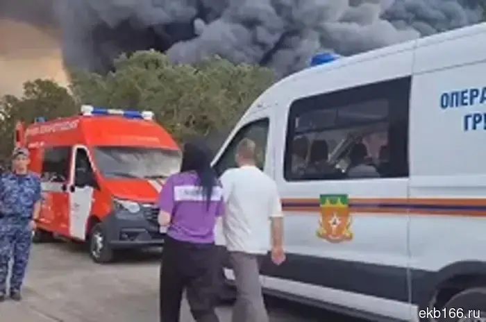 Чемпионат России по легкой атлетике остановлен в связи с атакой БПЛА на Екатеринбург.