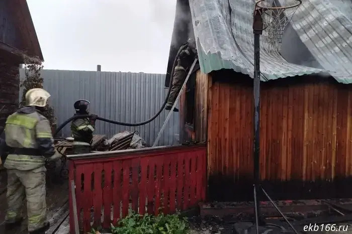 Three children. Four people died in a fire at a suburban cooperative society in Yekaterinburg.