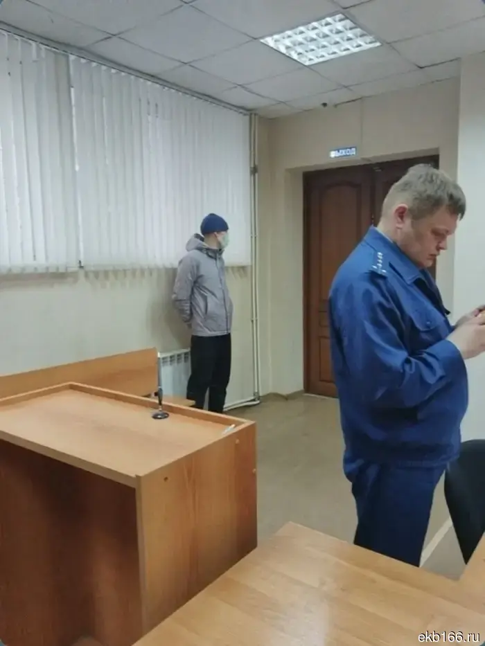 Полицейский на Урале был уволен за то, что по личной просьбе «пробил» информацию о водителе в базе данных (ФОТО).