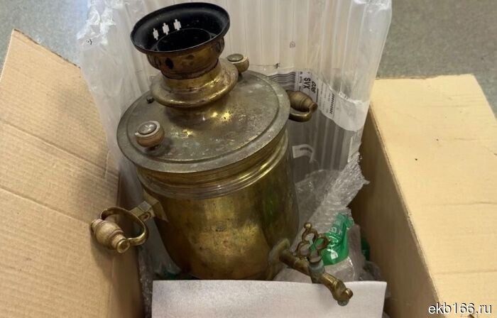 The departing passenger from Koltsovo was not allowed to take a unique samovar to Baku (PHOTO)