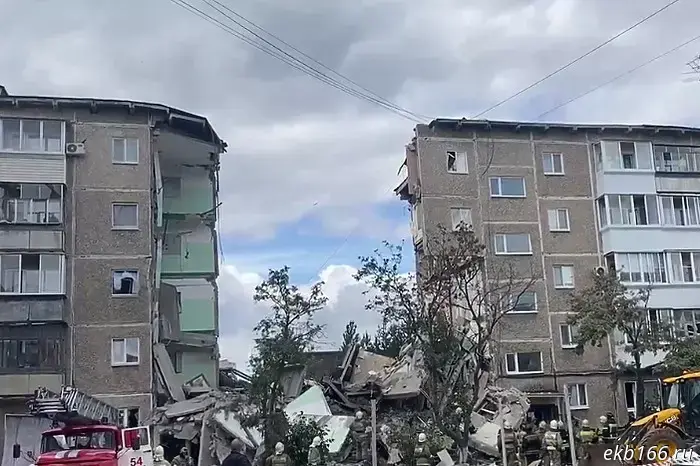 EMERCOM colonel: The gas explosion on Sibirskaya Street did not occur in the apartment of the Tagil woman who lost her daughter.