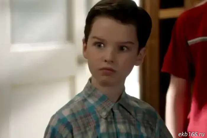 A young American actor listens to "Kuraru" and "Kino".