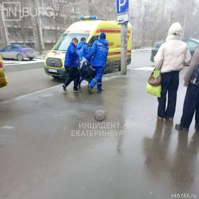 A person died on a trolleybus in Uralmash — photo