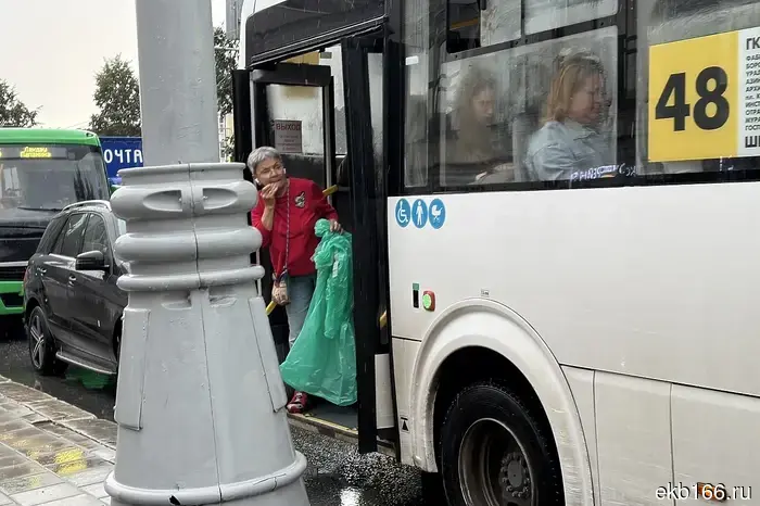 В Екатеринбурге будут проводиться рейды в общественном транспорте.