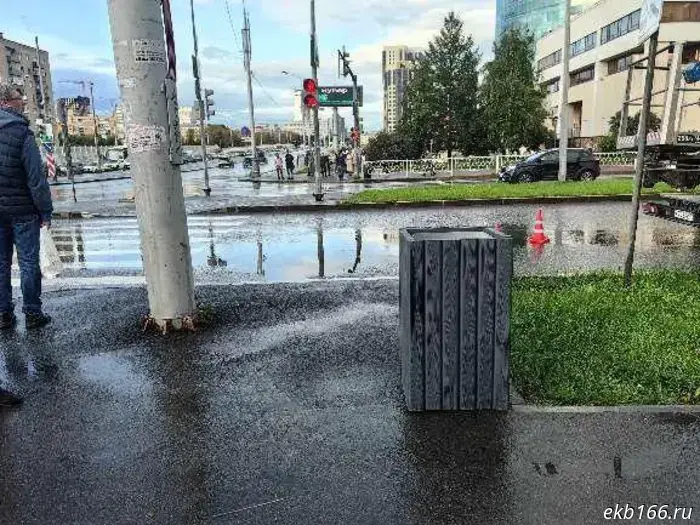 Антивандальные мусорные контейнеры из переработанных материалов появятся на улицах Екатеринбурга (ФОТО)