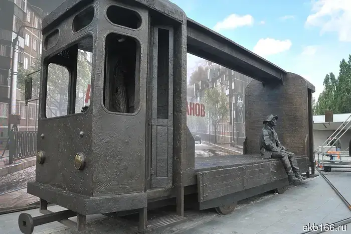 The first monument to Alexei Balabanov was unveiled in Yekaterinburg, Russia.