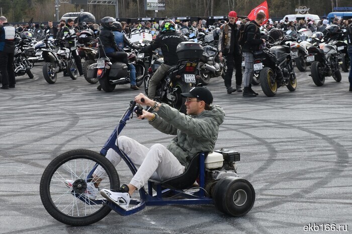 В Екатеринбурге состоялось официальное открытие мотосезона (ФОТО)