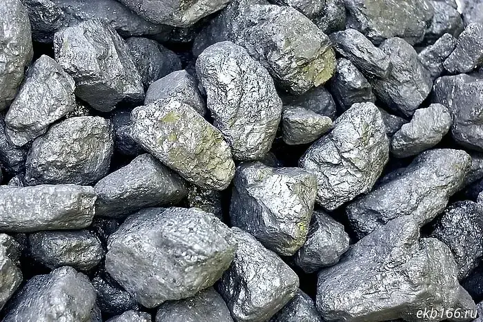 HH.ru reported miners' salaries in the Sverdlovsk Region.