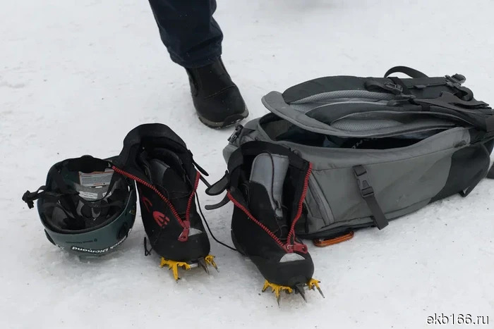 «Они снова лезут!» В Екатеринбурге проходит последний штурм ледяного городка (ФОТО)