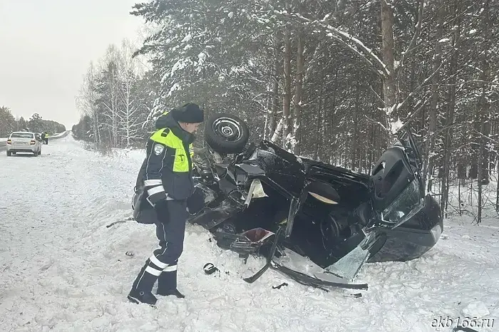 Two people died in an overturned Lada near Rezh.