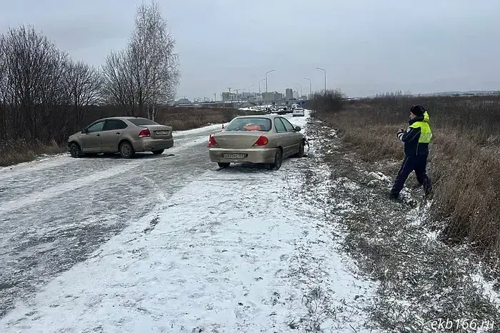 A four-year-old child was injured in a collision between two cars in Yekaterinburg.