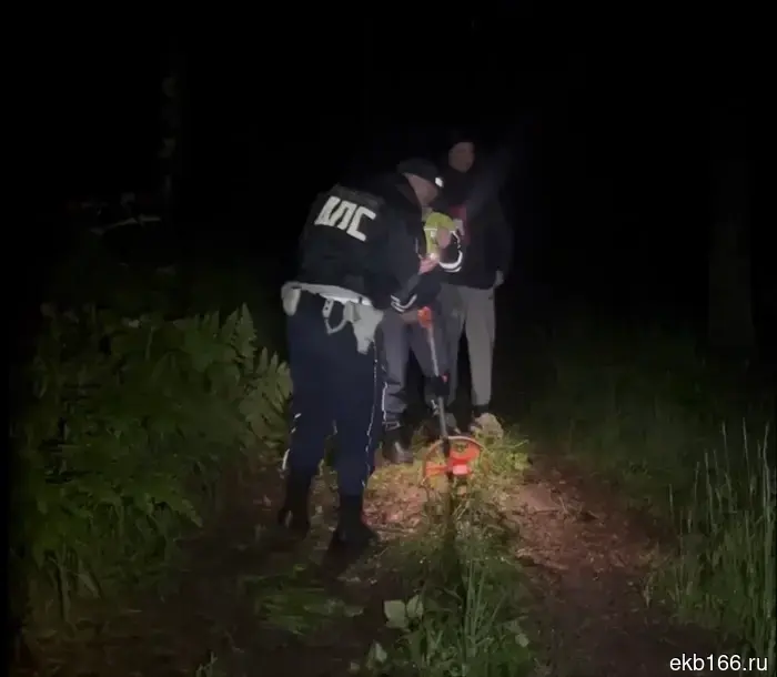 Молодой житель Екатеринбурга трагически скончался в районе поселка Палкинский торфяник.