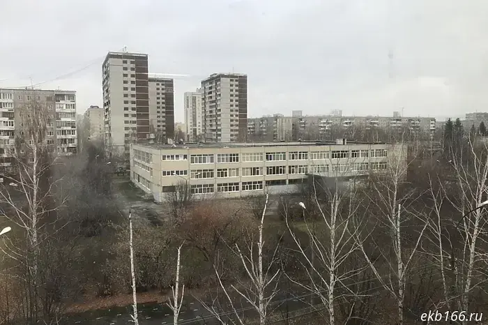 СМИ сообщают, что в Екатеринбурге ученики отравились неустановленным веществом.
